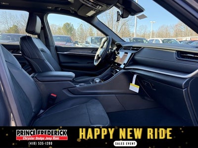 2026 Jeep Grand Cherokee Laredo Altitude