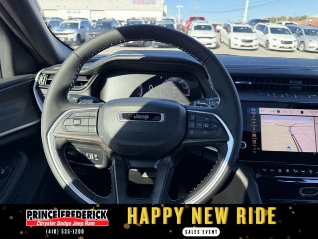 2026 Jeep Grand Cherokee Laredo Altitude