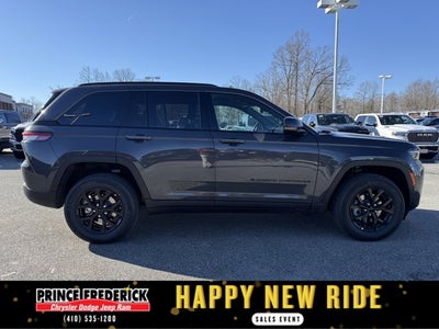 2026 Jeep Grand Cherokee Laredo Altitude