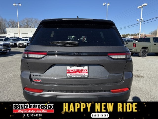 2026 Jeep Grand Cherokee Laredo Altitude