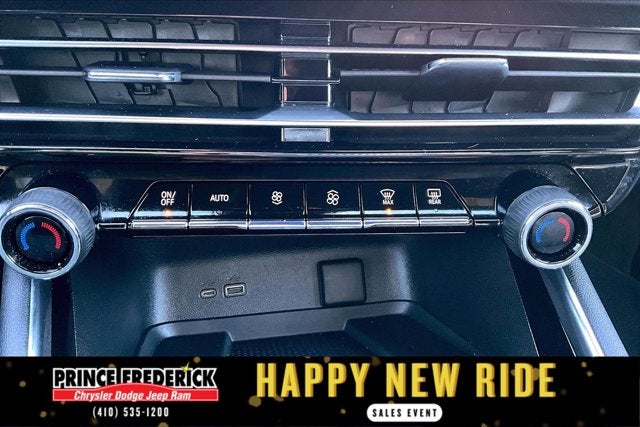 2025 Chevrolet Traverse FWD LT