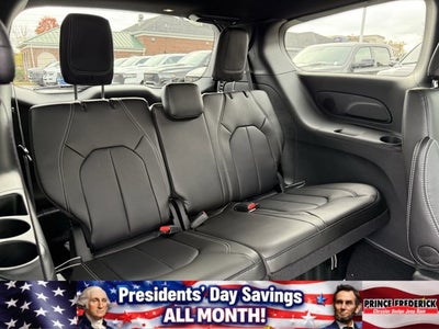 2026 Chrysler Pacifica Select