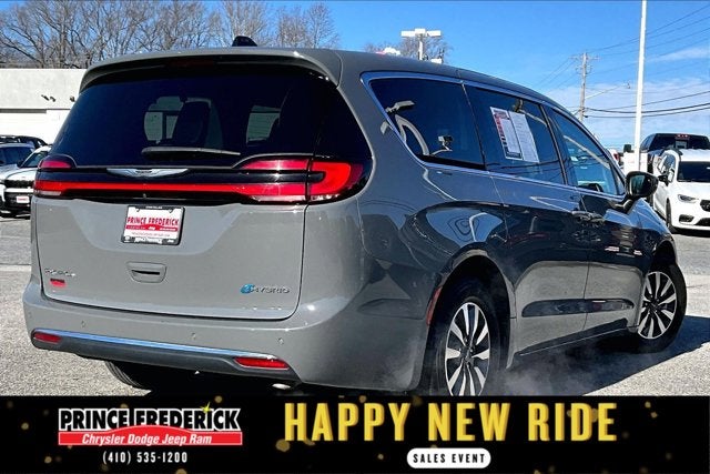 2023 Chrysler Pacifica Hybrid Touring L