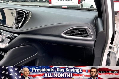 2023 Chrysler Pacifica Hybrid Limited