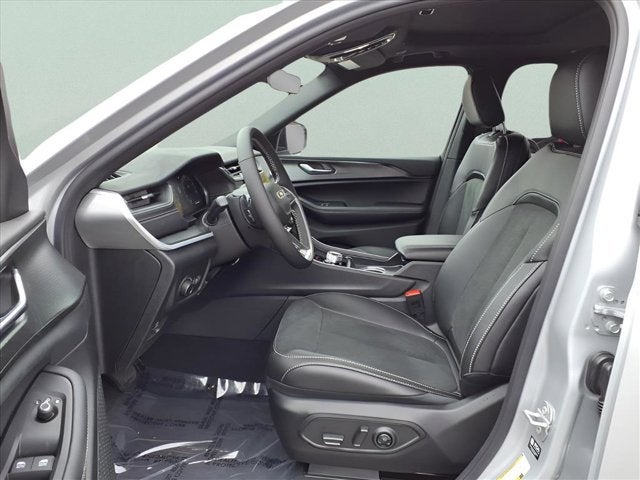 2025 Jeep Grand Cherokee LAR