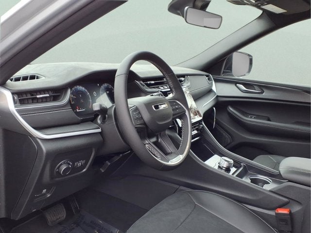 2025 Jeep Grand Cherokee LAR