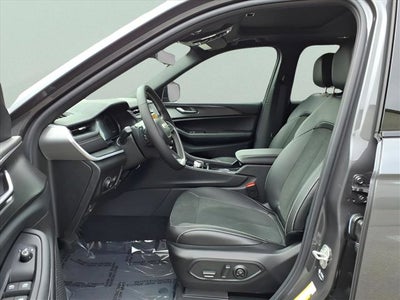 2025 Jeep Grand Cherokee LAR