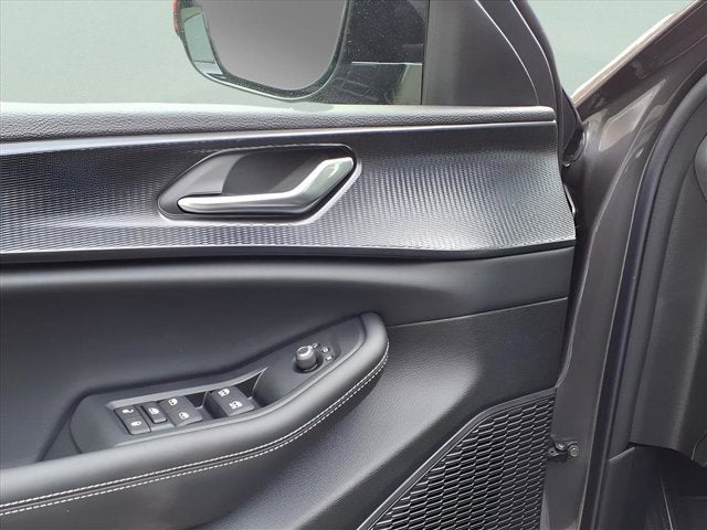 2025 Jeep Grand Cherokee LAR