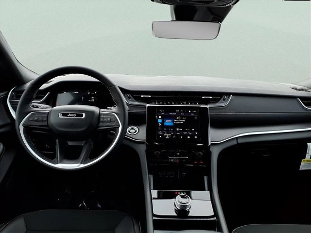 2025 Jeep Grand Cherokee LAR