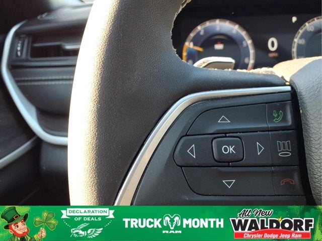 2026 Jeep Grand Cherokee Laredo Altitude