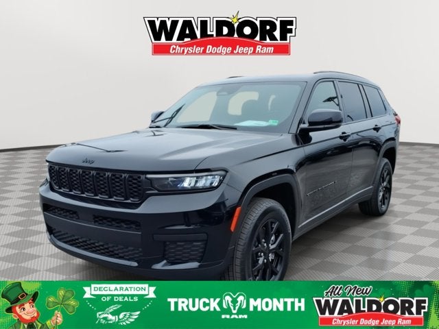 2026 Jeep Grand Cherokee Laredo Altitude
