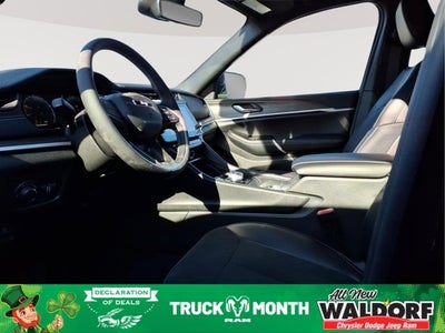 2026 Jeep Grand Cherokee Laredo Altitude