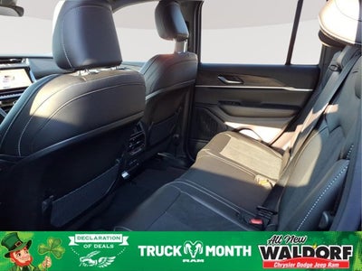 2026 Jeep Grand Cherokee Laredo Altitude