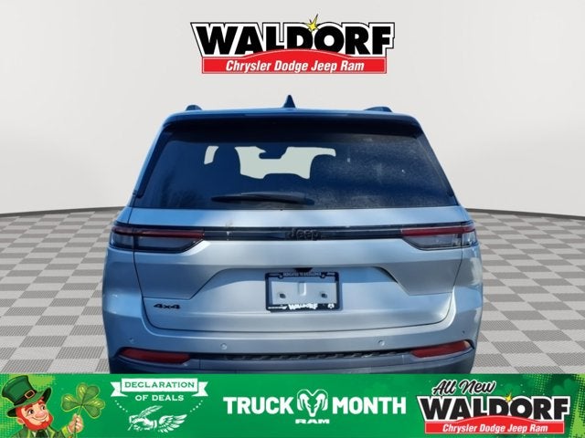 2026 Jeep Grand Cherokee Laredo Altitude