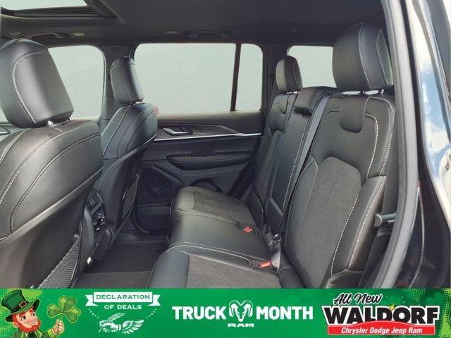 2026 Jeep Grand Cherokee Laredo Altitude