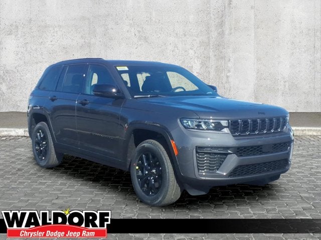 2026 Jeep Grand Cherokee Laredo Altitude