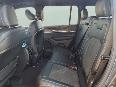 2026 Jeep Grand Cherokee Laredo Altitude