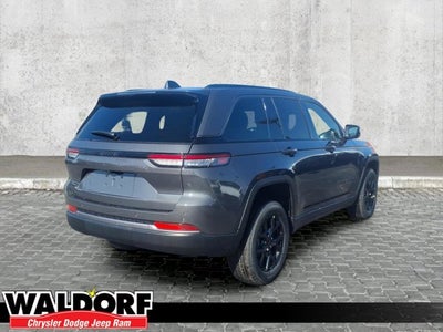 2026 Jeep Grand Cherokee Laredo Altitude