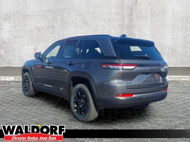 2026 Jeep Grand Cherokee Laredo Altitude