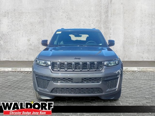 2026 Jeep Grand Cherokee Laredo Altitude