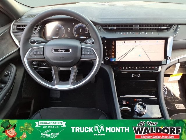 2026 Jeep Grand Cherokee Laredo Altitude