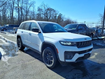 2026 Jeep Grand Cherokee Laredo Altitude