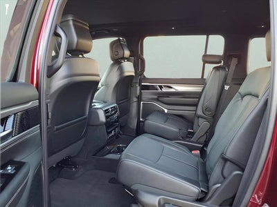 2025 Jeep Wagoneer Series II Carbide