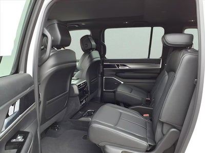 2025 Jeep Wagoneer Series II Carbide