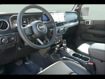 2025 Jeep Gladiator Sport S