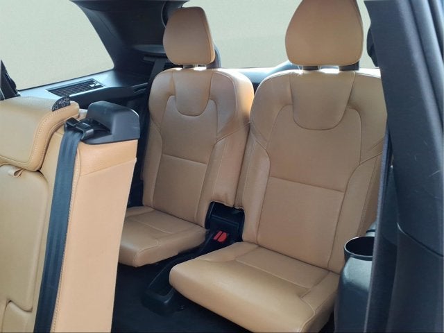 2019 Volvo XC90 Momentum