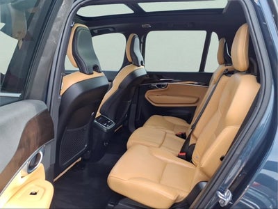 2019 Volvo XC90 Momentum