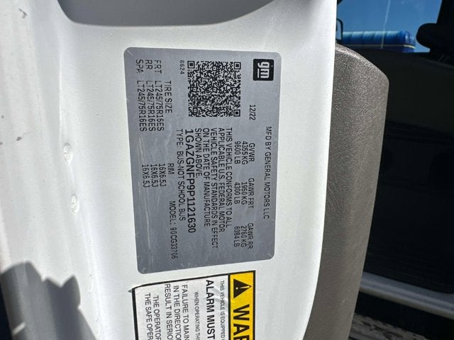 2023 Chevrolet Express Passenger LS