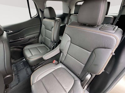 2022 GMC Acadia AT4