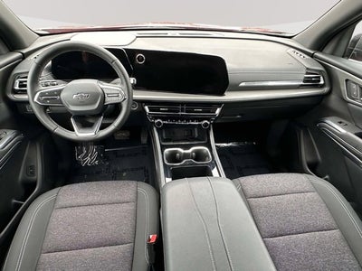 2025 Chevrolet Traverse FWD LT