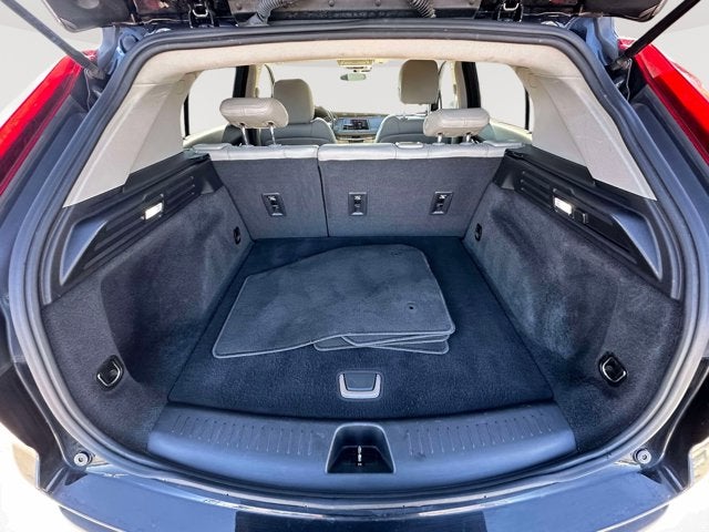 2020 Cadillac XT4 AWD Luxury