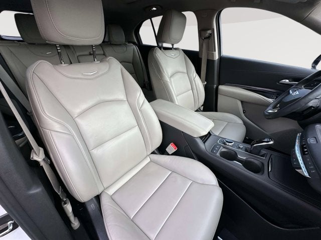 2022 Cadillac XT4 AWD Luxury