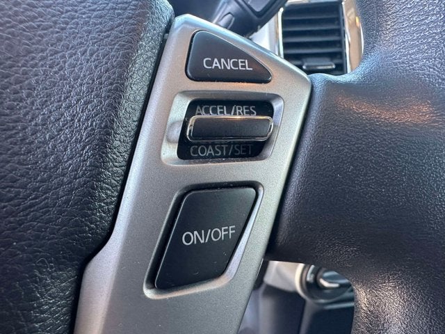 2017 Nissan Titan SV