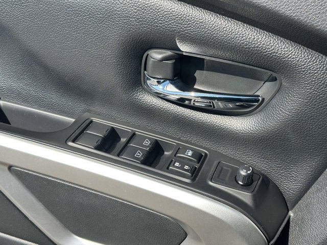 2017 Nissan Titan SV