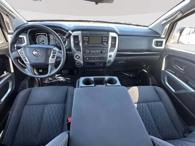 2017 Nissan Titan SV