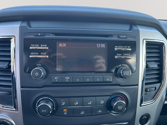 2017 Nissan Titan SV