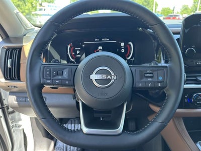 2025 Nissan Pathfinder Platinum