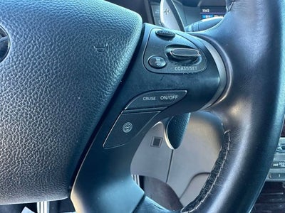 2017 INFINITI Q70 3.7