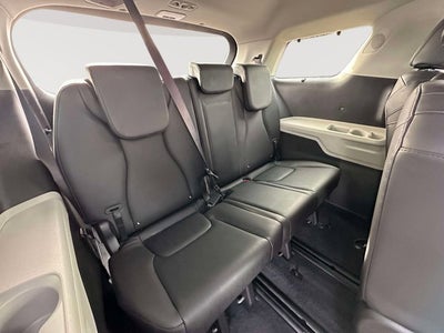 2024 Kia Carnival SX