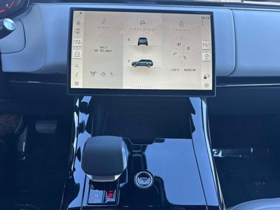 2025 Land Rover Range Rover Sport SE