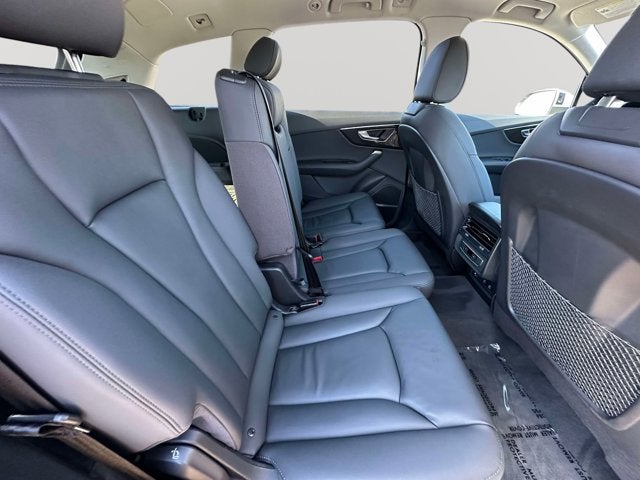 2022 Audi Q7 Premium Plus