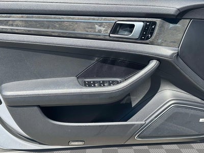 2018 Porsche Panamera Base