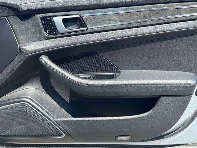 2018 Porsche Panamera Base