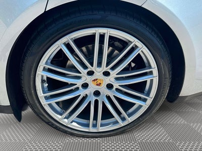 2018 Porsche Panamera Base