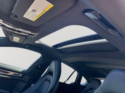 2018 Porsche Panamera Base