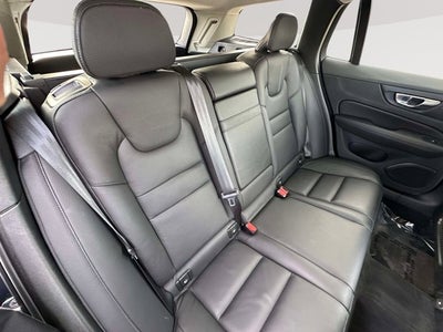 2021 Volvo V60 Cross Country Base